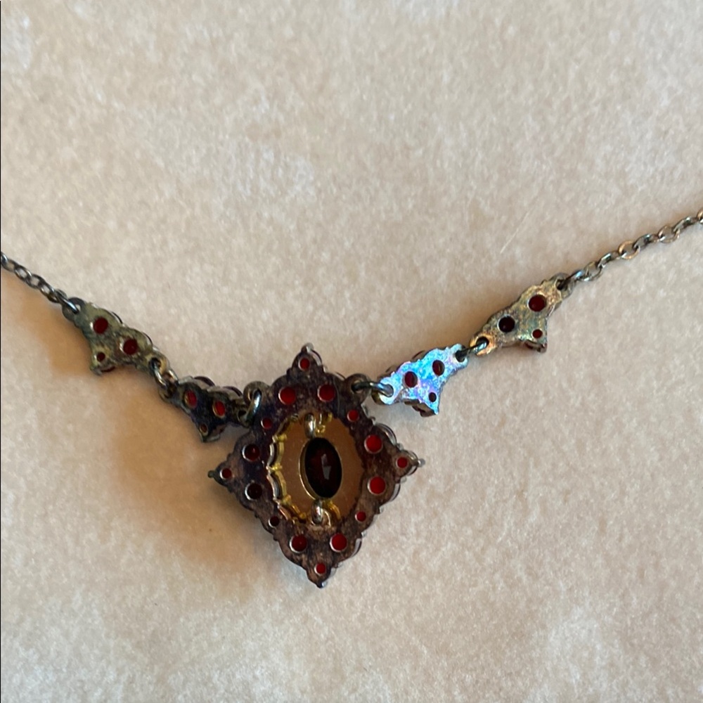 Elegant Gold Necklace with Rich Red Garnet Stones. Vintage. - Picture 3 of 4